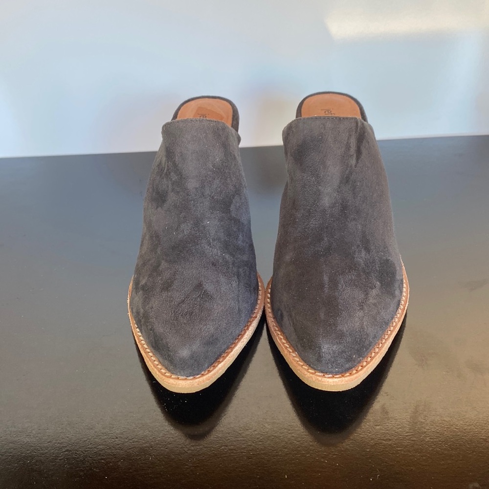 JEFFREY CAMBELL suede booties